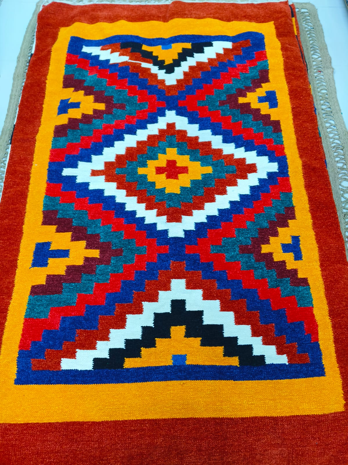 https://craft.teestafoundation.org//storage/photos/1/Products/4*6 Feet Flor Mat/FM-254605.jpg